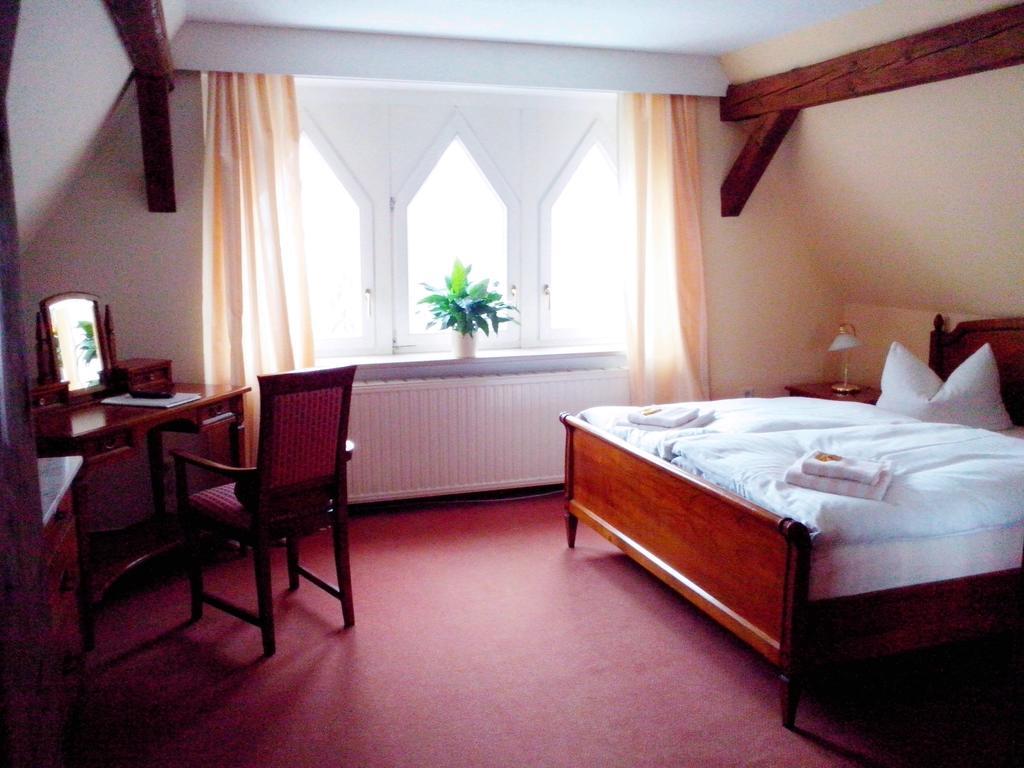 Pension&Gästehaus Villa Kühn Zeitz Zimmer foto
